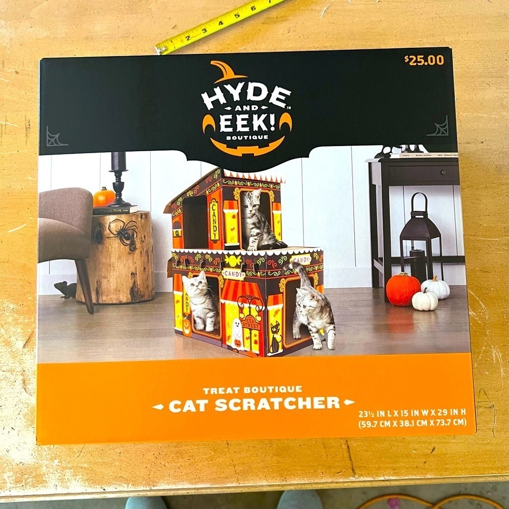 Hyde and Eek!  Treat Boutique Cat Scratcher
